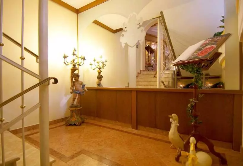 Fotos del hotel Wohlfühl & Genusshotel Felsenhof:  2