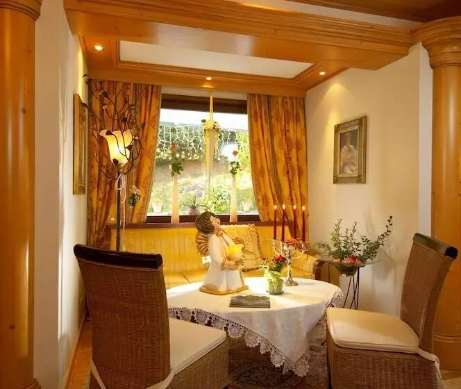 Fotos del hotel Wohlfühl & Genusshotel Felsenhof:  3