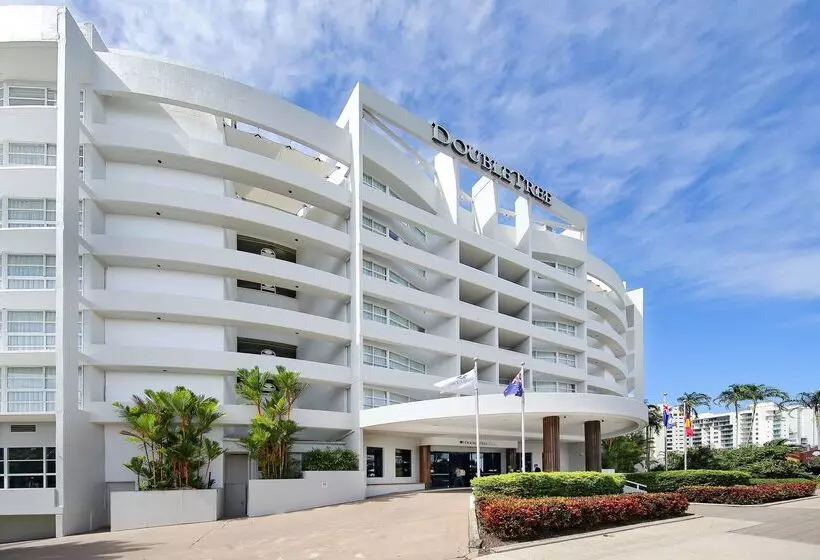 Doubletree By Hilton Cairns