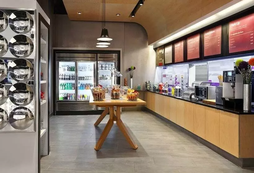 Fotos del hotel Aloft Hotel Calgary University:  4