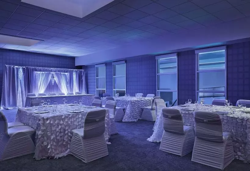 Fotos del hotel Aloft Hotel Calgary University:  12