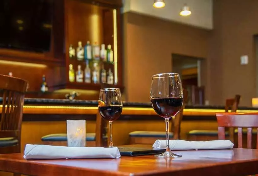 Fotos del hotel Royal Canadian Lodge:  7