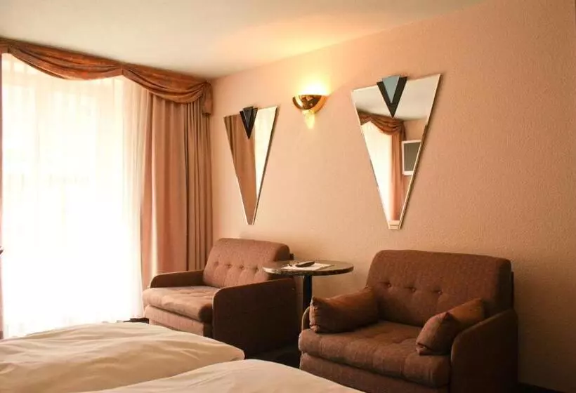 Fotos del hotel Baslertor Summer Pool:  2