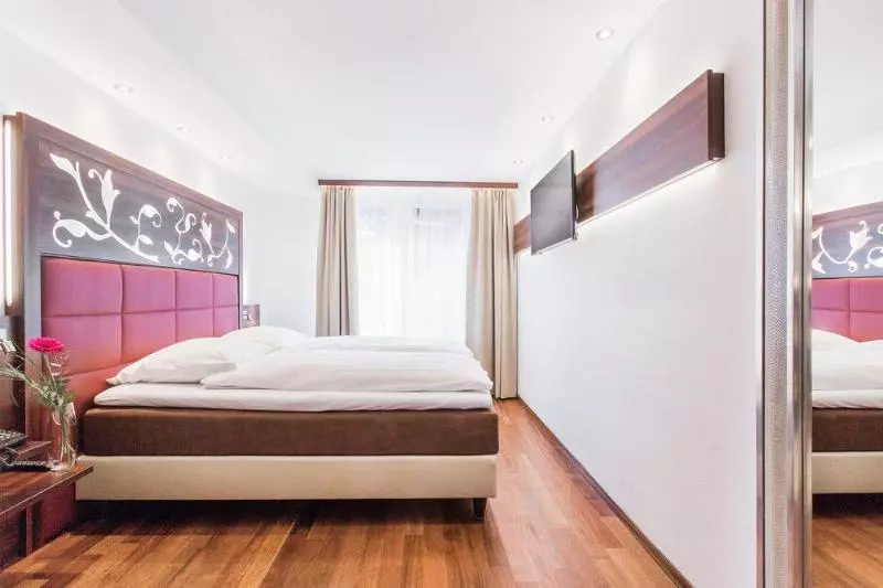 Fotos del hotel Scheuble:  20