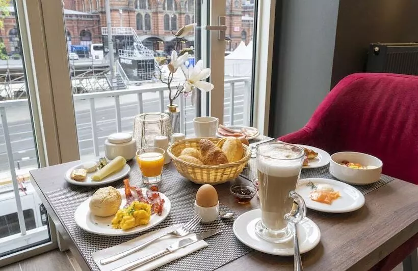 Fotos del hotel Star Inn  Premium Bremen Columbus:  4