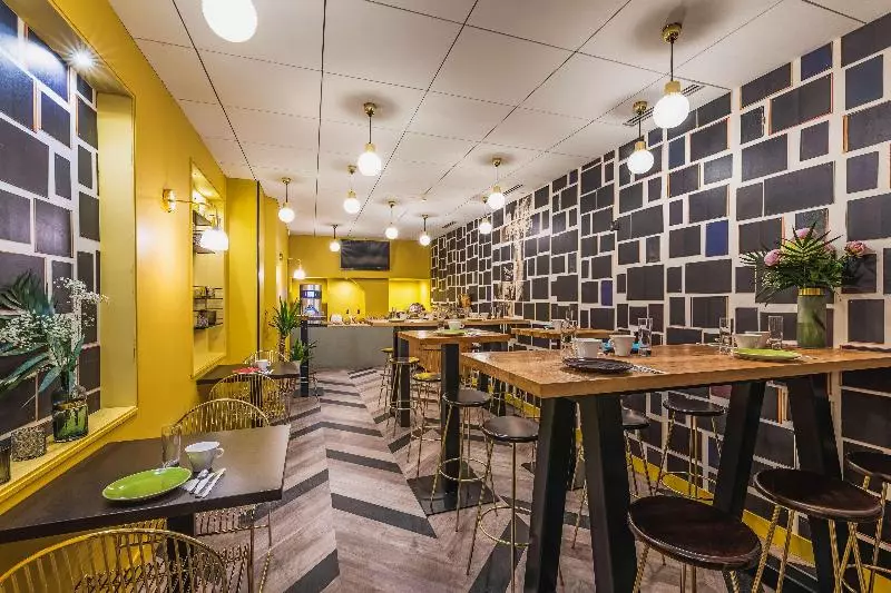 Fotos del hotel Best Western  Centre Reims:  7