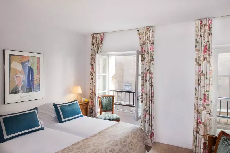 Fotos del hotel Hôtel De La Place Du Louvre  Esprit De France:  20