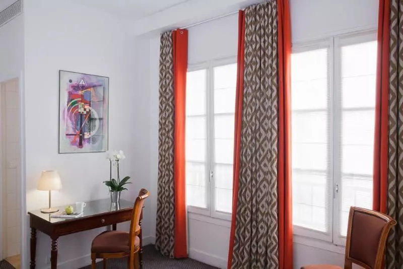 Fotos del hotel Hôtel De La Place Du Louvre  Esprit De France:  13