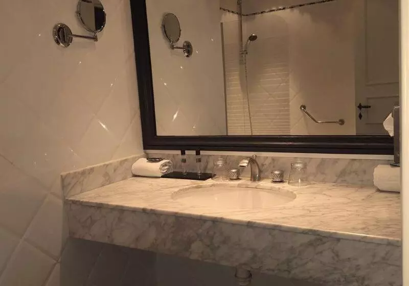 Fotos del hotel Hôtel Des Augustins:  5