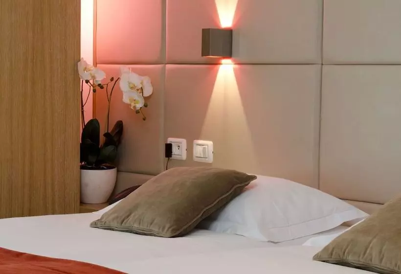 Fotos del hotel Golden Tulip Opera De Noailles:  5