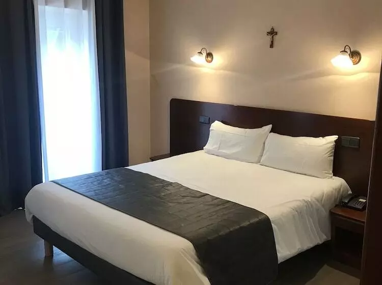 Fotos del hotel Hôtel Vesuvio:  10