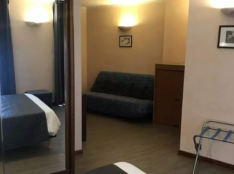 Fotos del hotel Hôtel Vesuvio:  5