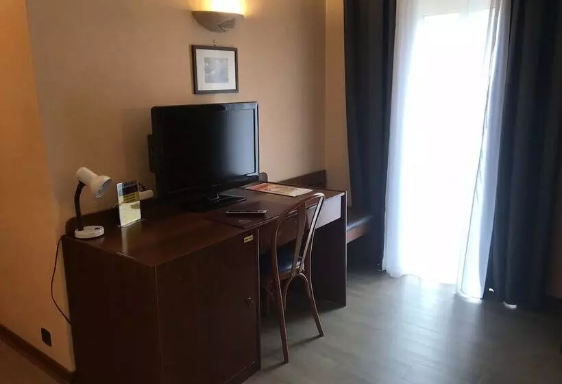 Fotos del hotel Hôtel Vesuvio:  13