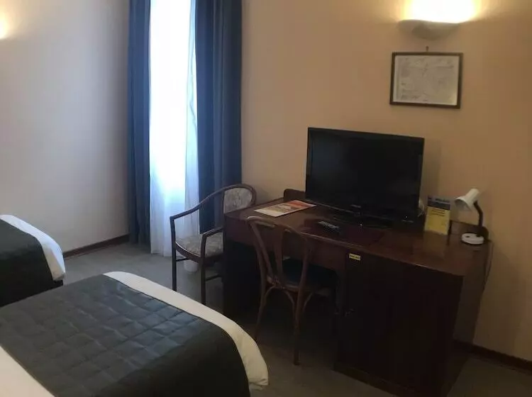 Fotos del hotel Hôtel Vesuvio:  14