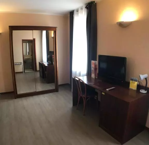 Fotos del hotel Hôtel Vesuvio:  9