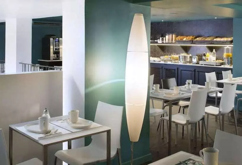 Fotos del hotel Hôtel Diana Dauphine  Room Service Disponible:  15