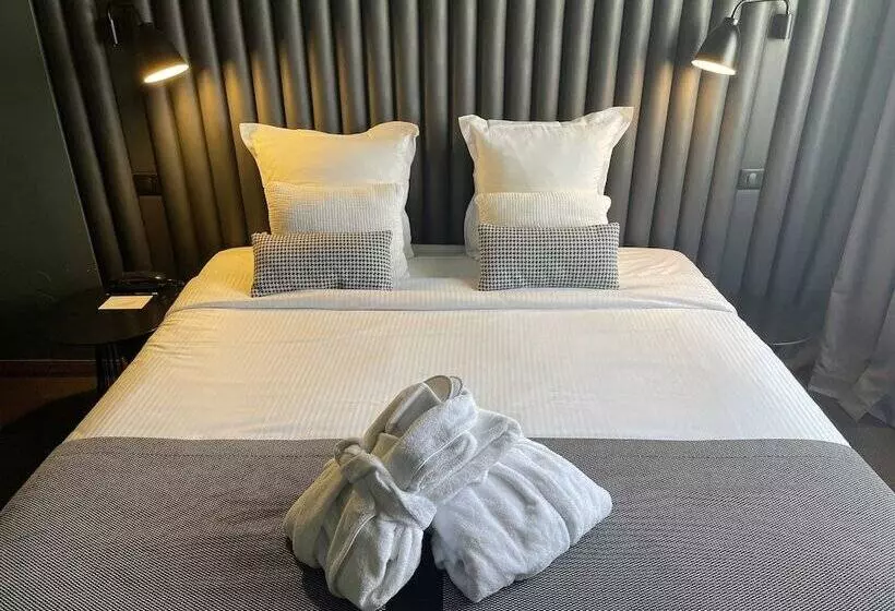 Fotos del hotel Hôtel Diana Dauphine  Room Service Disponible:  11