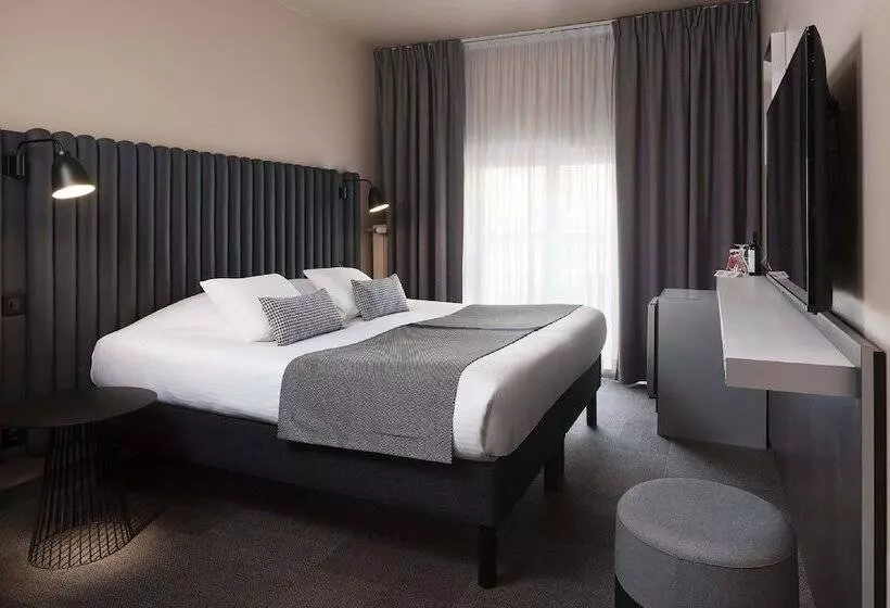 Fotos del hotel Hôtel Diana Dauphine  Room Service Disponible:  19