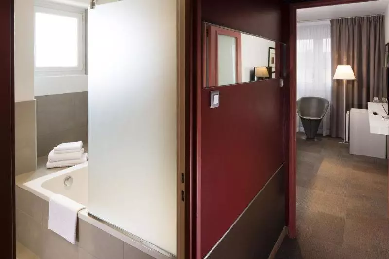 Fotos del hotel Hôtel Diana Dauphine  Room Service Disponible:  24