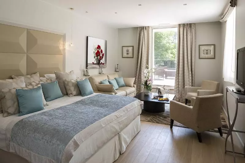 Fotos del hotel Le Pigonnet - Esprit De France:  12