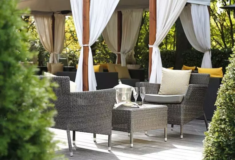 Fotos del hotel Le Pigonnet - Esprit De France:  13