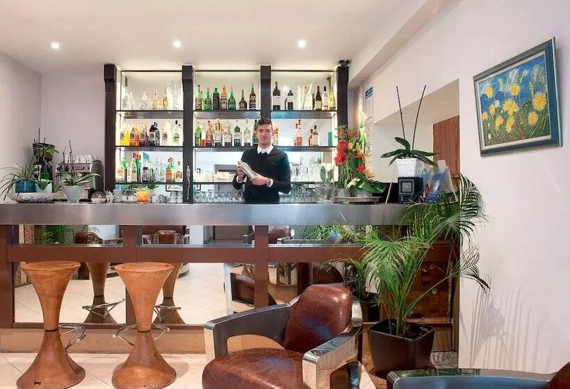 Fotos del hotel Hôtel Esprit D'azur:  4