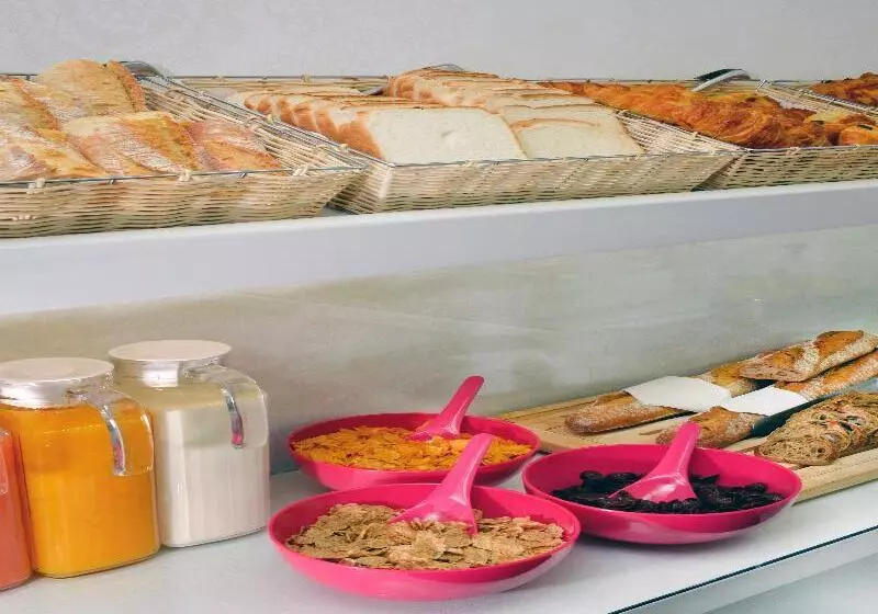 Fotos del hotel Hôtel Plaza étoile:  9