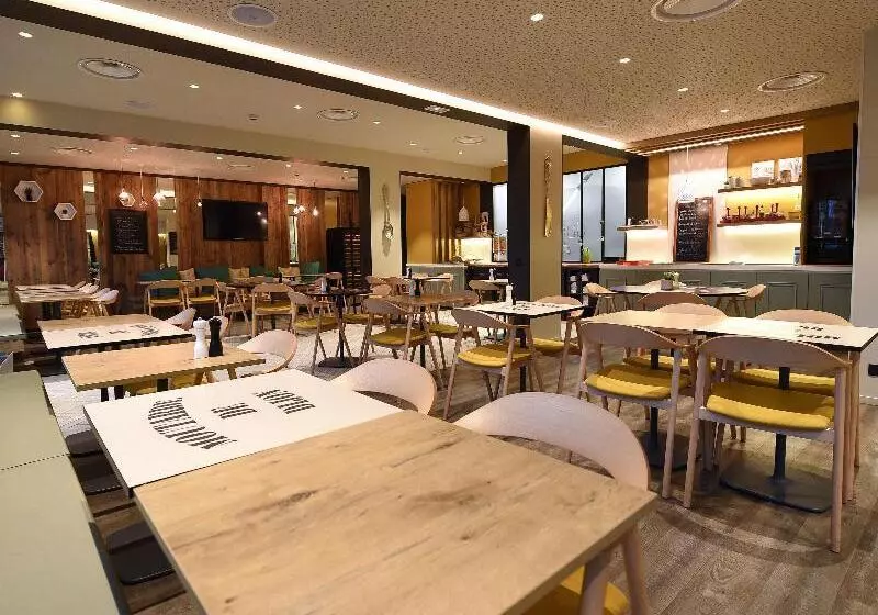 Fotos del hotel Ibis Dijon Gare:  11