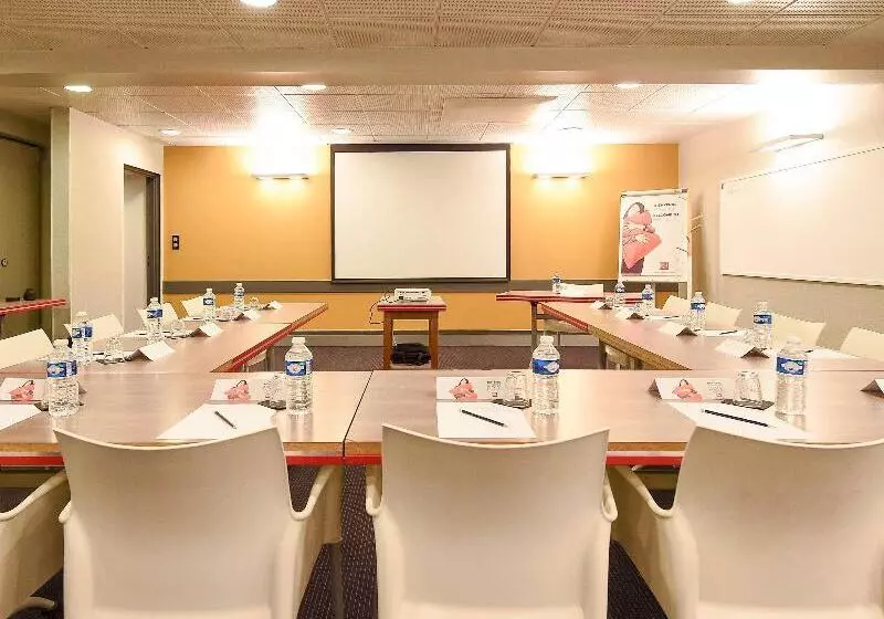 Fotos del hotel Ibis Dijon Gare:  13