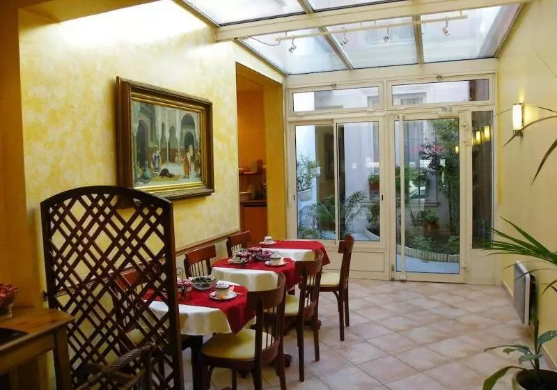 Fotos del hotel Hôtel Poussin:  19