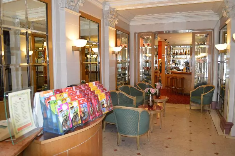 Fotos del hotel Royal Elysées:  18