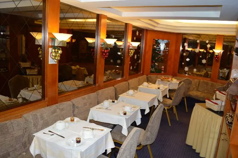 Fotos del hotel Royal Elysées:  12