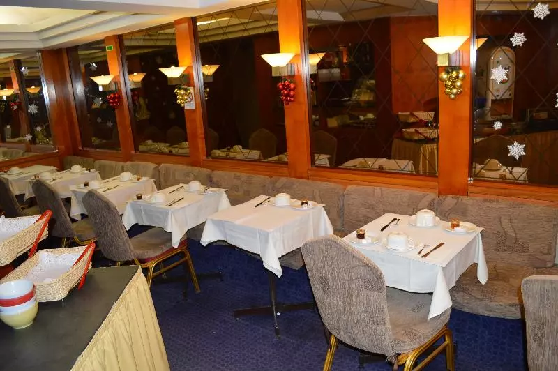 Fotos del hotel Royal Elysées:  8