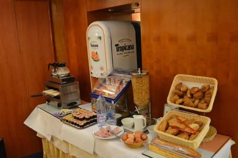 Fotos del hotel Royal Elysées:  4