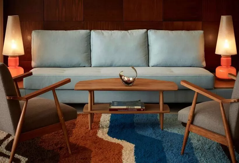 Brown Acropol A Member Of Brown S