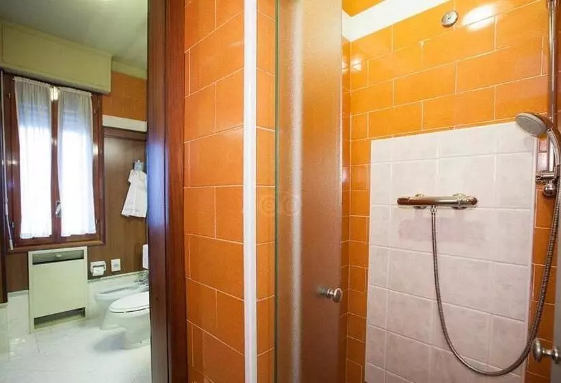 Fotos del hotel Grand Hotel Elite:  24