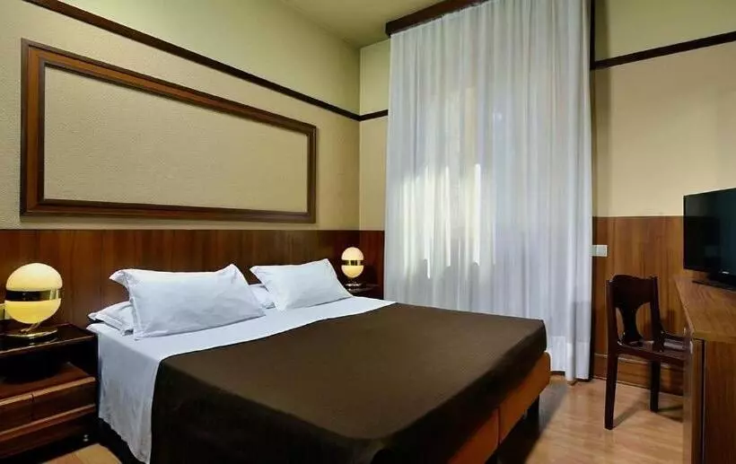 Fotos del hotel Grand Hotel Elite:  18