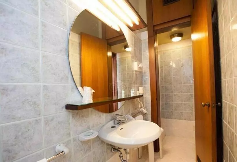 Fotos del hotel Grand Hotel Elite:  22