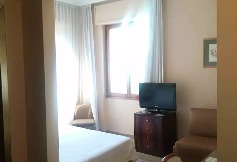 Fotos del hotel Bristol:  19