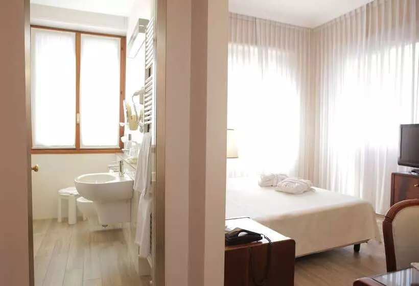 Fotos del hotel Bristol:  22