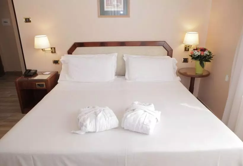 Fotos del hotel Bristol:  12