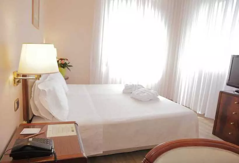 Fotos del hotel Bristol:  21