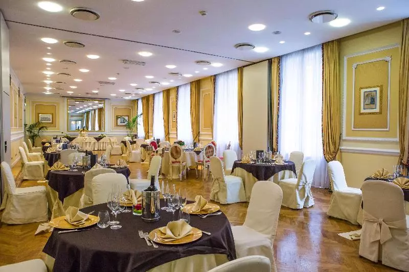 Fotos del hotel Bristol Palace:  3