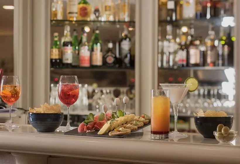 Fotos del hotel Nh Genova Centro:  83