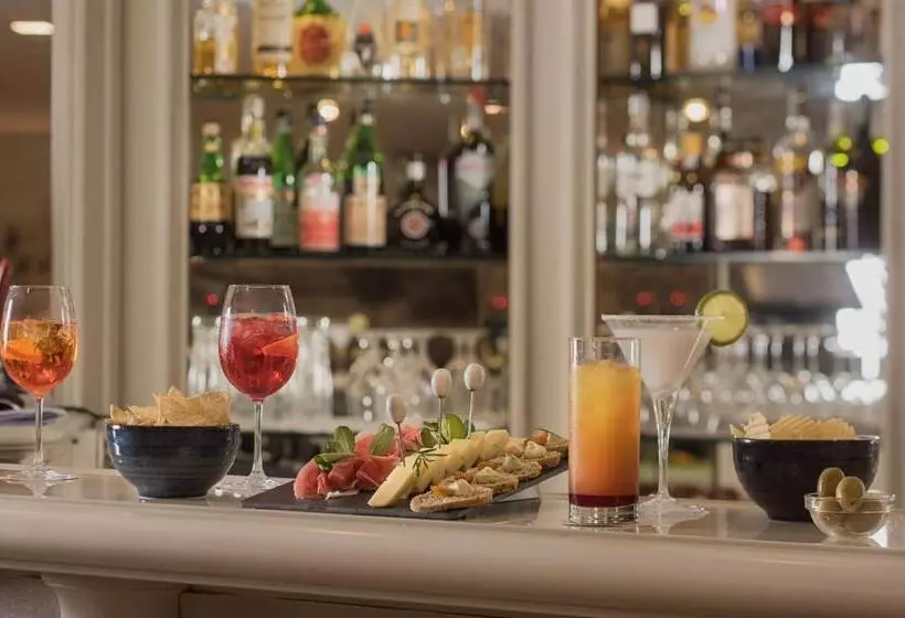 Fotos del hotel Nh Genova Centro:  87