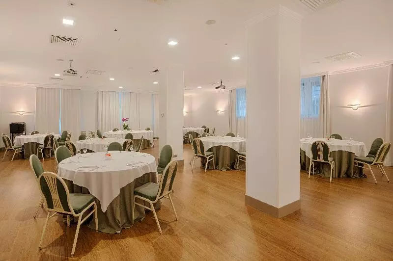 Fotos del hotel Nh Genova Centro:  97