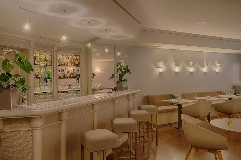 Fotos del hotel Nh Genova Centro:  43