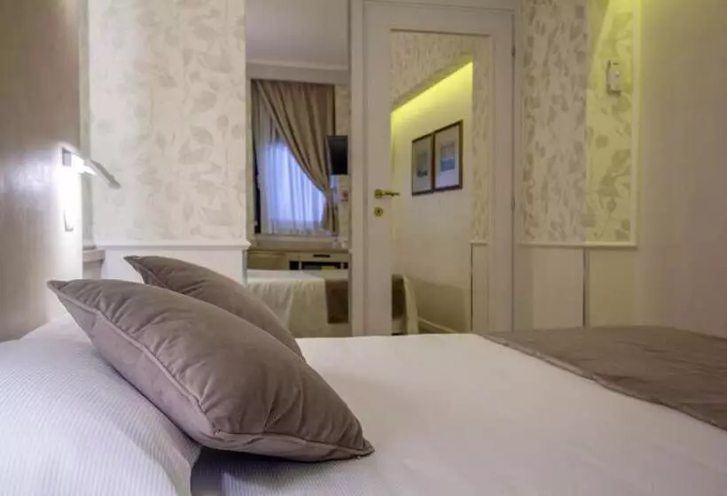 Fotos del hotel Flora:  10