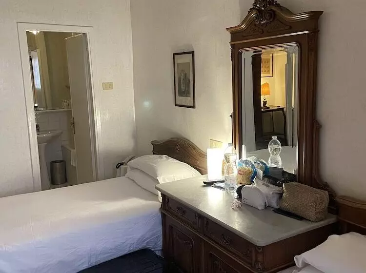 Fotos del hotel Fontana:  13