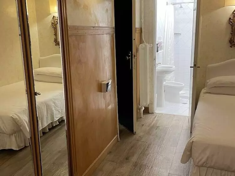 Fotos del hotel Fontana:  25